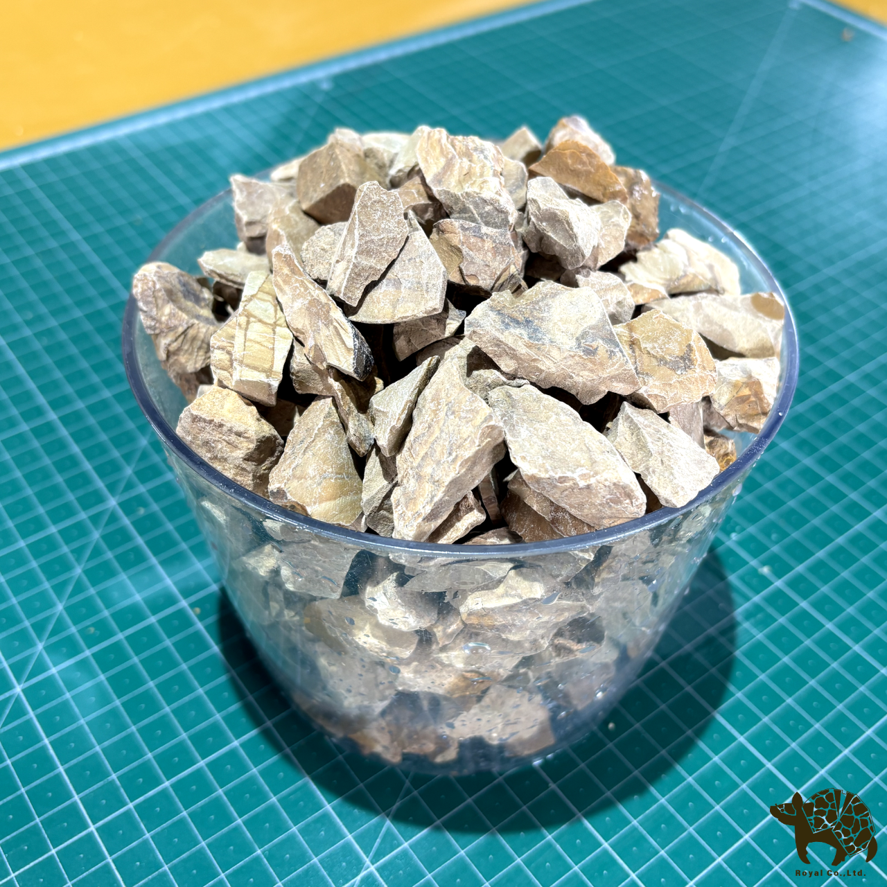 マロン 18kg かっこいい かわいい 木質チップのような砂利 - 画像 (2)