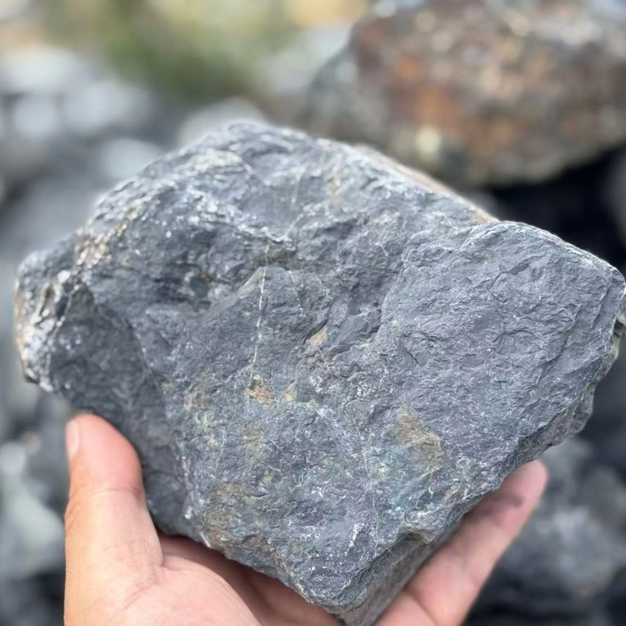 【100kg未満ご注文の方】【kg単位販売】藍黒石 φ200-300mm内外 - 画像 (3)