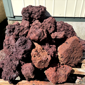 【100kg以上ご注文の方】【kg単位販売】溶岩石(赤) φ100-300mm内外